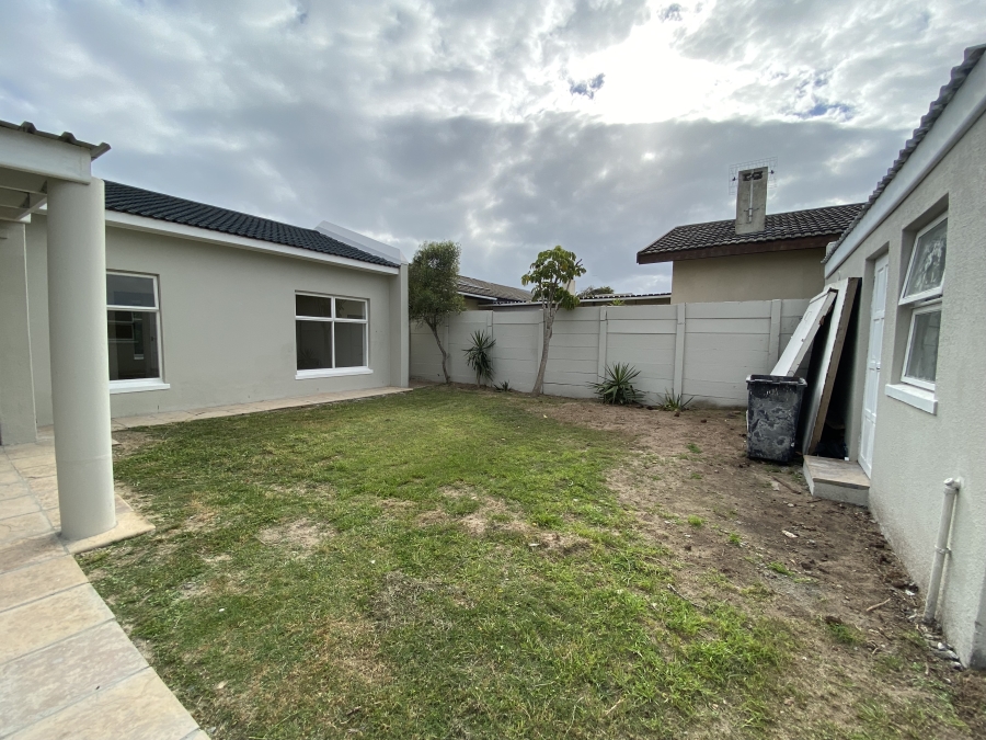 To Let 3 Bedroom Property for Rent in Flamingo Vlei Western Cape